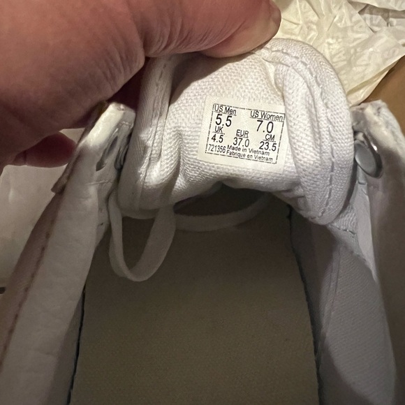 Vans Old Skool Platform
Women's sz.（New With Box） - Picture 9 of 11